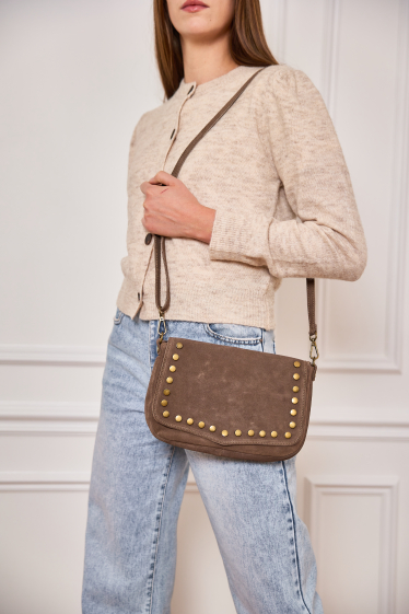 Wholesaler CINNAMON - Studded shoulder bag