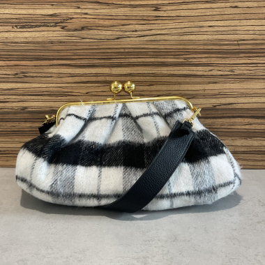 Wholesaler SO & LO - FUR POUCH