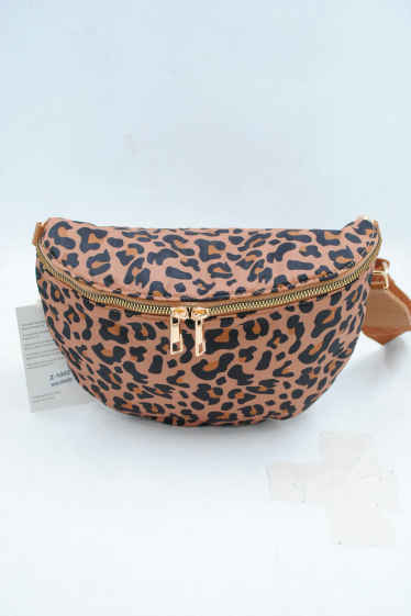 Grossiste SyStyle - SAC BANANE EN SYNTHETIQUE EFFET LEOPARD