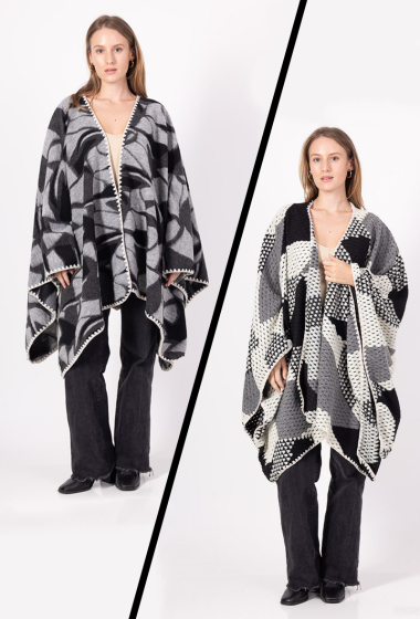 Grossiste TRENDLAND - Poncho oversize avec motifs – Deux Styles Disponibles