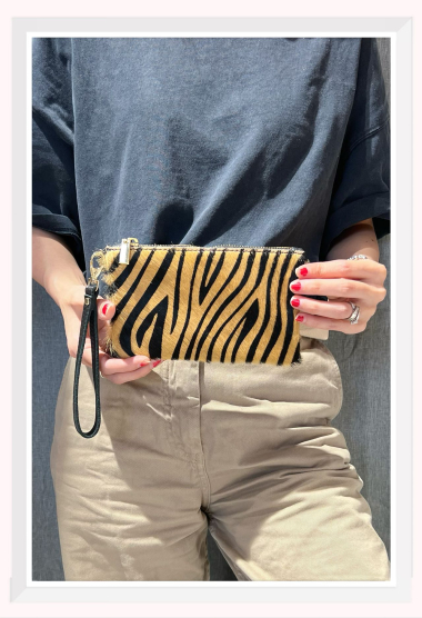 Mayorista Z & Z - Monedero de piel con detalle de pelo de estampado animal