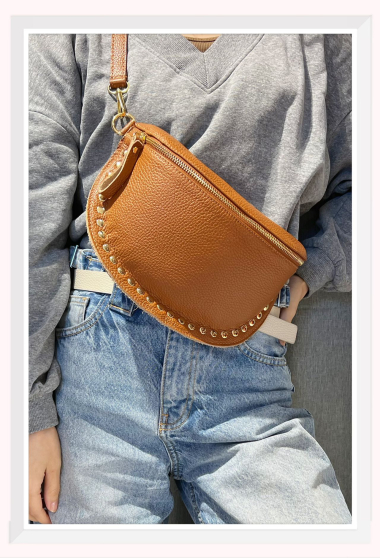 Wholesaler Z & Z - Studded grained leather fanny pack