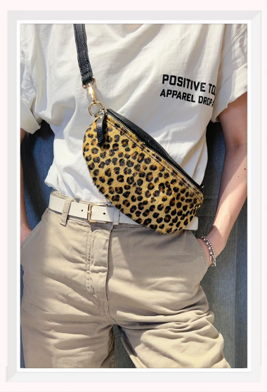 Wholesaler Z & Z - Animal print leather fanny pack