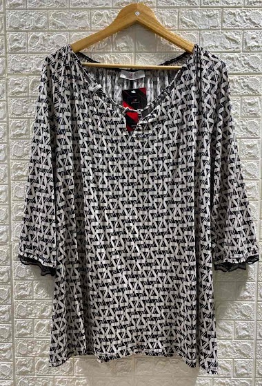 Wholesalers 2W Paris - Printed blouse with openwork collar 3/4 sleeve detail