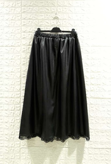 Wholesaler 2W Paris - Faux leather skirt with lace