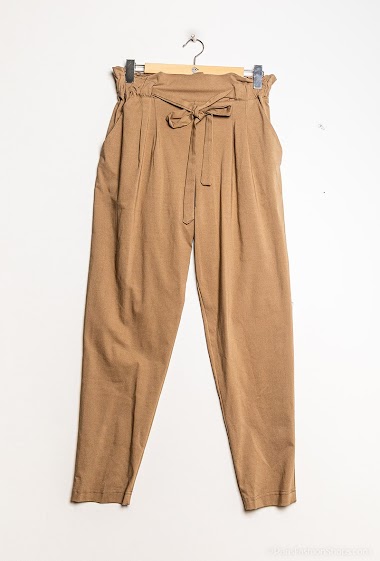 Pants with pleated waist