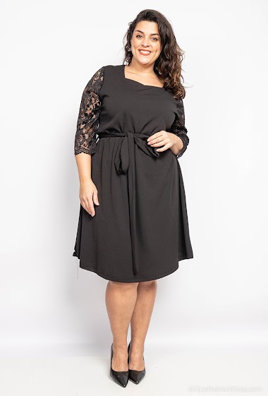 Wholesaler 2W Paris - Belted dress with 3/4 lace sleeves