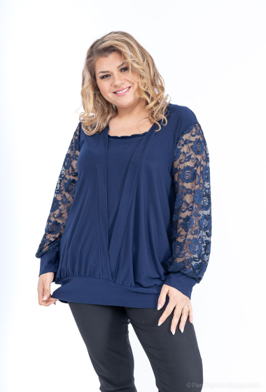 Wholesaler 2W Paris - Scalloped collar top with lace puff sleeves