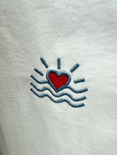 Wholesaler Aarhon - BRIGHT HEART Embroidery T-Shirt