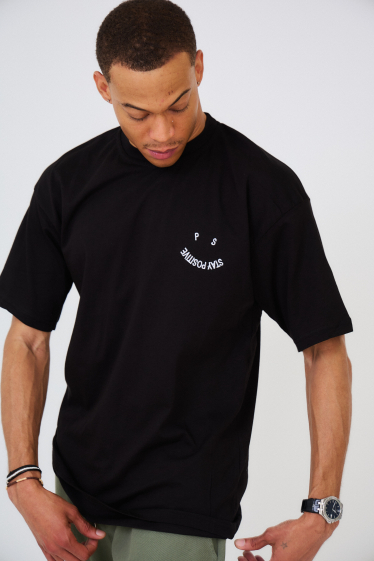 Großhändler Aarhon - Übergroßes besticktes T-Shirt