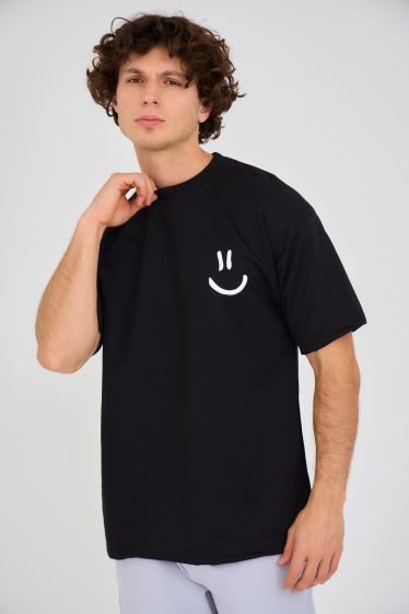 Großhändler Aarhon - Übergroßes T-Shirt mit Stickerei