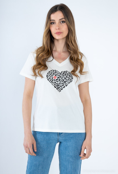 Großhändler AC BELLE - T-Shirt mit V-Ausschnitt und Herzdruck