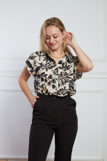 Wholesaler Adilynn - English embroidery blouse