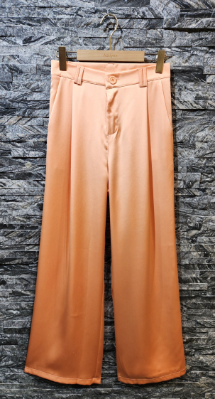 Wholesaler Adilynn - Wide satin pants with two side pockets, zip and button closure