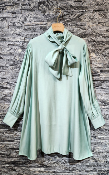 Wholesaler Adilynn - Satin mid-length dress, lavalière collar, rear button closure