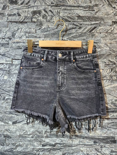 Grossiste Adilynn - Short en jeans, bas effilé, poches, fermeture à zip et bouton