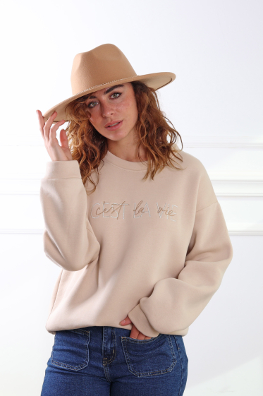 Wholesaler Adilynn - “C’est la vie” embroidered sweatshirt