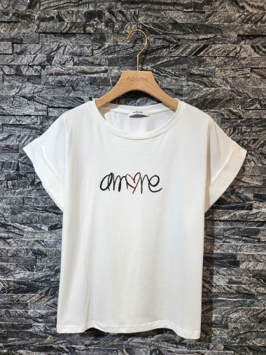 Grossiste Adilynn - T-shirt imprimé « Amore » Coeur rouge, col rond, manches courtes à revers