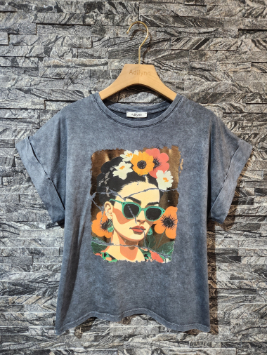 Grossiste Adilynn - T-shirt imprimé femme lunettes de soleil et fleurs, col rond, manches courtes