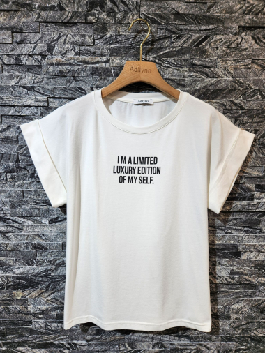 Mayorista Adilynn - Camiseta estampada “Im a Limited Luxury Edition of Myself” cuello redondo