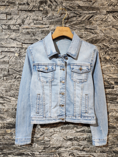 Wholesaler Adilynn - Short denim jacket with buttons, two patch pockets