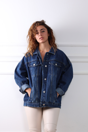 Wholesaler Adilynn - Oversized denim jacket with buttons and pockets