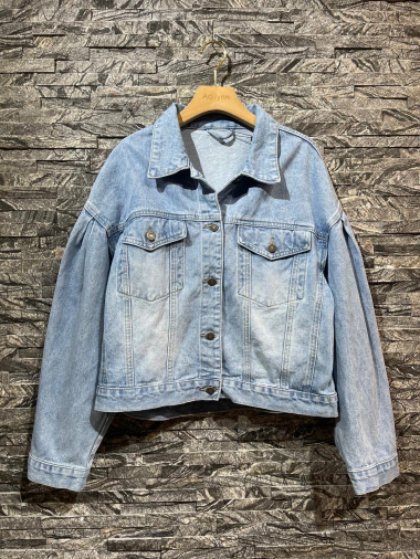 Wholesaler Adilynn - Oversized denim jacket with buttons, two front pockets