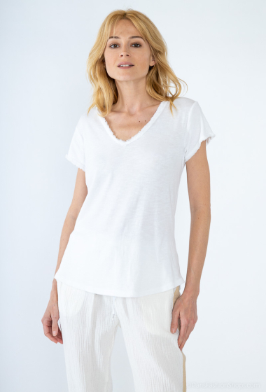 Großhändler BY COCO - T-Shirt mit V-Ausschnitt aus gerippter Baumwolle