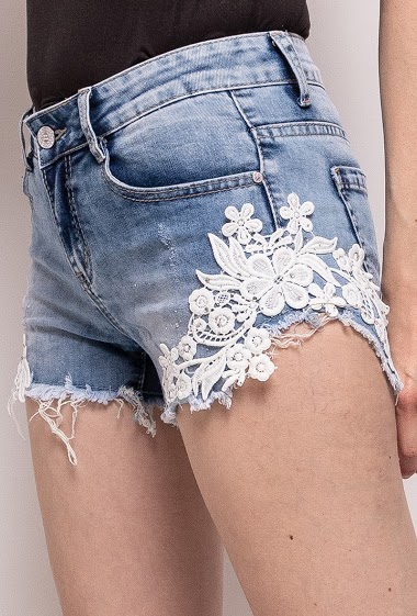 Grossiste Alina - Short en jean avec dentelle