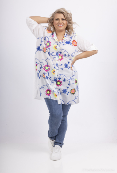 Wholesaler Amy&Clo - Plus size Short-sleeved embroidered cotton shirt