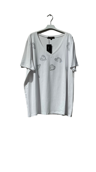Wholesaler Amy&Clo - Plus size V-neck T-shirt with rhinestone hearts in cotton