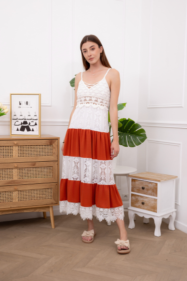 Wholesaler Amy&Clo - Mid-length dress with lace details and embroidered bohemian style