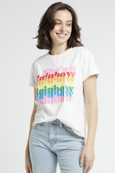 Grossiste Andy & Lucy - T-shirt "she's a rainbow" en coton blanc