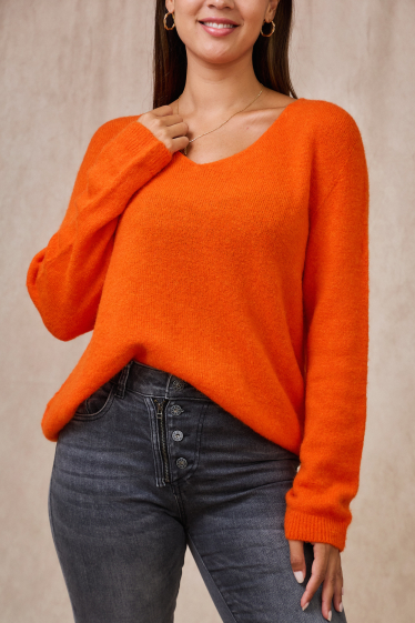 Wholesaler APRIL VINTAGE - ALPACA V-NECK SWEATER