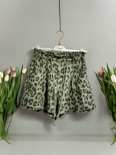 Wholesaler AROMA - leo shorts