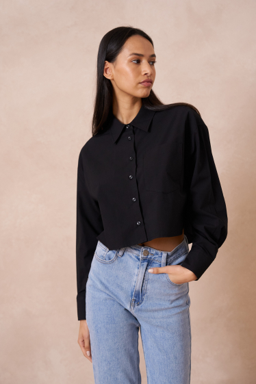 Wholesaler Attentif - Plain cropped cotton shirt with lapel collar