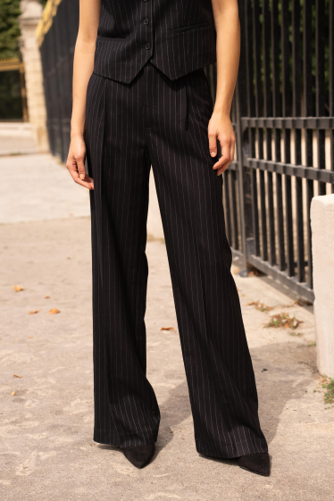 Wholesaler Attentif - High-waisted straight-leg striped pants