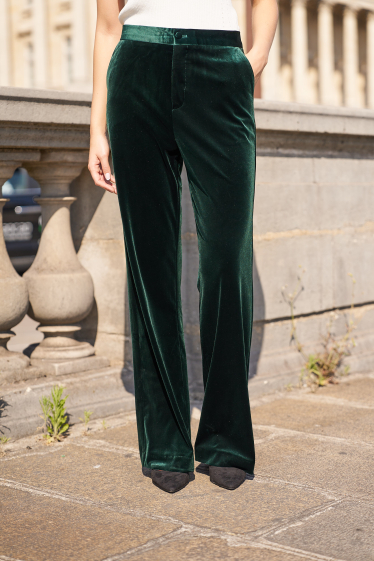 Wholesaler Attentif - High-waisted, straight-cut velvet pants