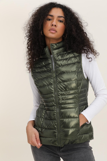 Wholesaler Attrait Paris - Basic style sleeveless down jacket metallic
