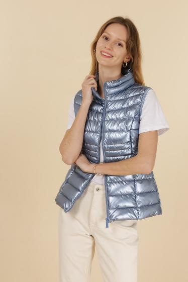 Wholesaler Attrait Paris - Basic style sleeveless down jacket metallic