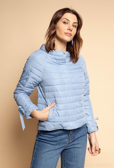 Wholesaler Attrait Paris - Down jacket with boat collar and ribbon detail