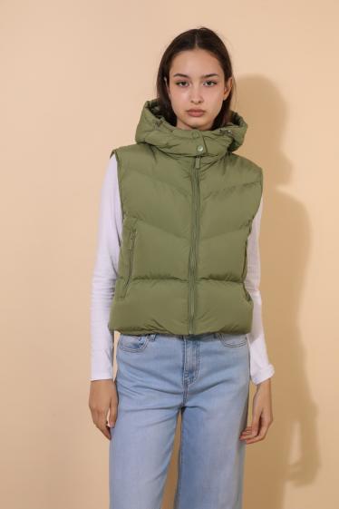 Wholesaler Attrait Paris - Cropped oversized hooded sleeveless puffer jacket