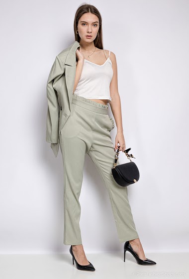 Wholesaler Attrait Paris - Tailored trousers with small ruffle detail
