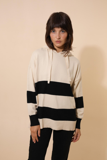 Wholesaler Attrait Paris - Wide sweater with turtleneck