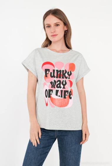 Großhändler Attrait Paris - T-Shirt mit psychedelischer „Funky Way of Life“-Grafik.