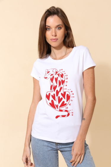 Grossiste Attrait Paris - T-shirt en coton avec une silhouette de guépard parée de motifs