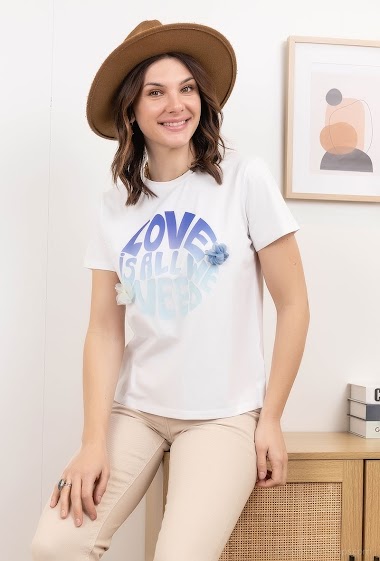 Großhändler Attrait Paris - Printed cotton t-shirt with psychedelic illustration « Love is all we need »