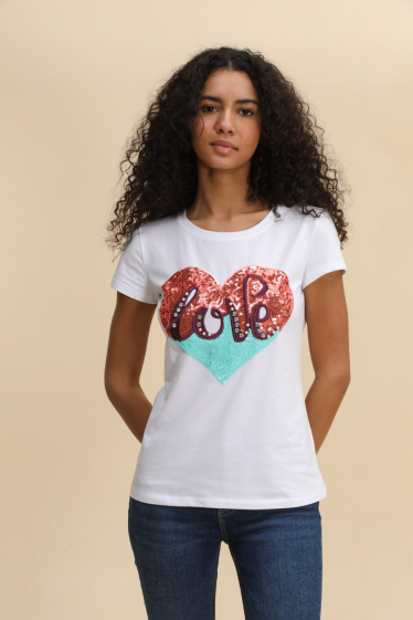 Grossiste Attrait Paris - T-shirt en coton imprimé avec visuel relief Cœur LOVE