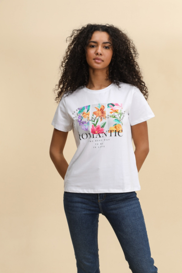 Grossiste Attrait Paris - T-shirt en coton imprimé avec visuel relief Romantic flowers