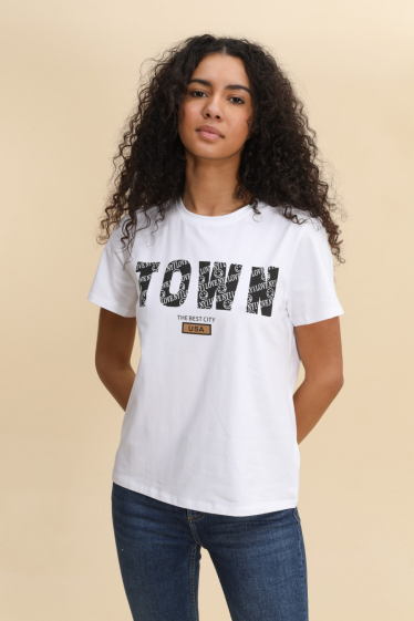 Grossiste Attrait Paris - T-shirt en coton imprimé avec visuel relief TOWN